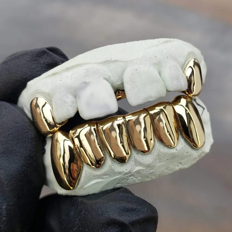 Premium Bottom Teeth Grillz Helps Enhance Your Look